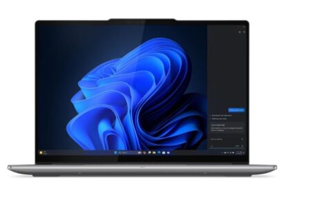 PC portable lenovo yoga pro 7 14iah10 avec écran tactile OLED 120 Hz et clavier rétroéclairé.