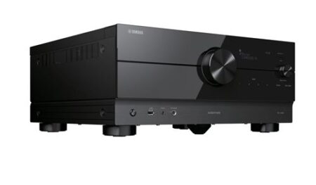 Image de amplificateur yamaha aventage rx-a4a noir avec façade moderne et connectiques arrière pour système home cinéma 7.2 immersif.