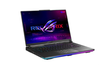 Pc portable asus ROG Strix SCAR 16 ouvert avec rétroéclairage RGB intense et écran haute performance.