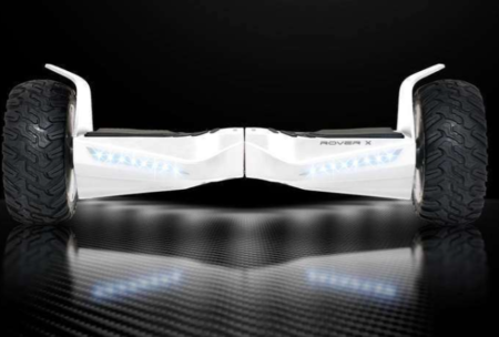 Hoverboard premium Halo Rover X noir avec roues tout-terrain et structure robuste pour déplacements urbains et loisirs.