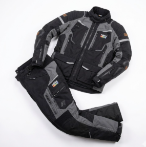 Veste touring laminée rukka realer stadler concept noire avec protections renforcées et membrane étanche pour motards voyageurs.