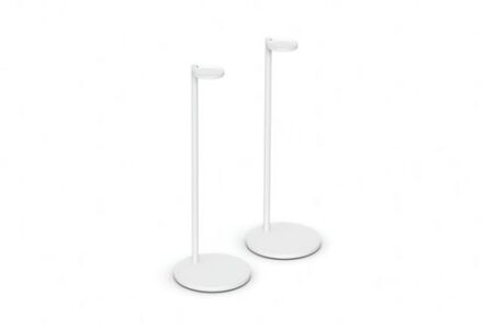 Le pack de pied enceinte sonos blanc x2 supportant deux enceintes Era 100 dans un salon.