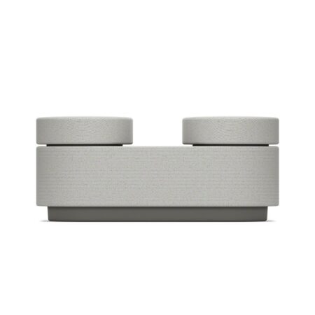 Image du système home cinema portable sony ht-ax7 bluetooth gris avec trois enceintes sans fil disposées dans une pièce pour un son immersif 360 degrés.
