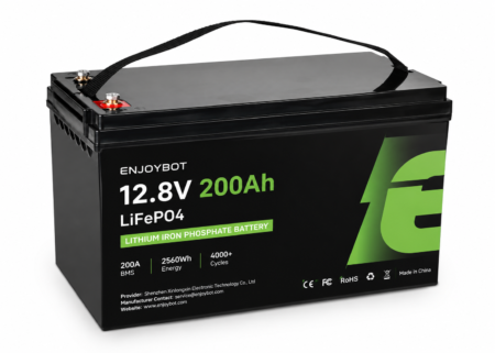 Image de la batterie LiFePO4 Enjoybot 200Ah, montrant une batterie de stockage d’énergie pour camping et installation solaire autonome.