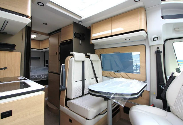 Campérêve Magellan 643 fourgon aménagé 2026 premium – Image 4