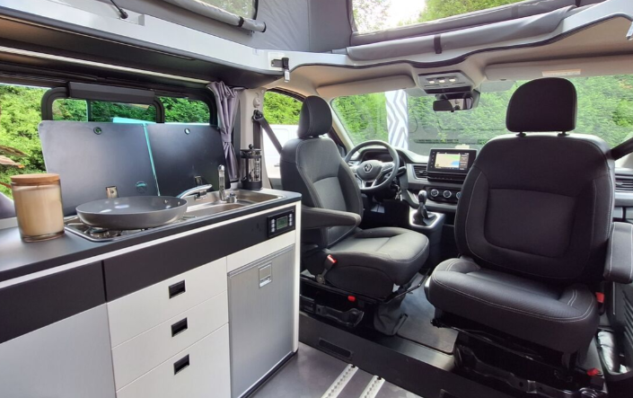 Renault Trafic SpaceNomad van compact 2026 confortable – Image 5