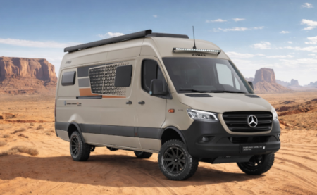 Image du hymer grand canyon s 2026 montrant un fourgon aménagé premium compact conçu pour le camping et les voyages d’aventure longue distance.