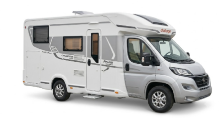 Image du challenger x150 2026 montrant un profilé compact moderne conçu pour le camping, les voyages et les aventures sur route.